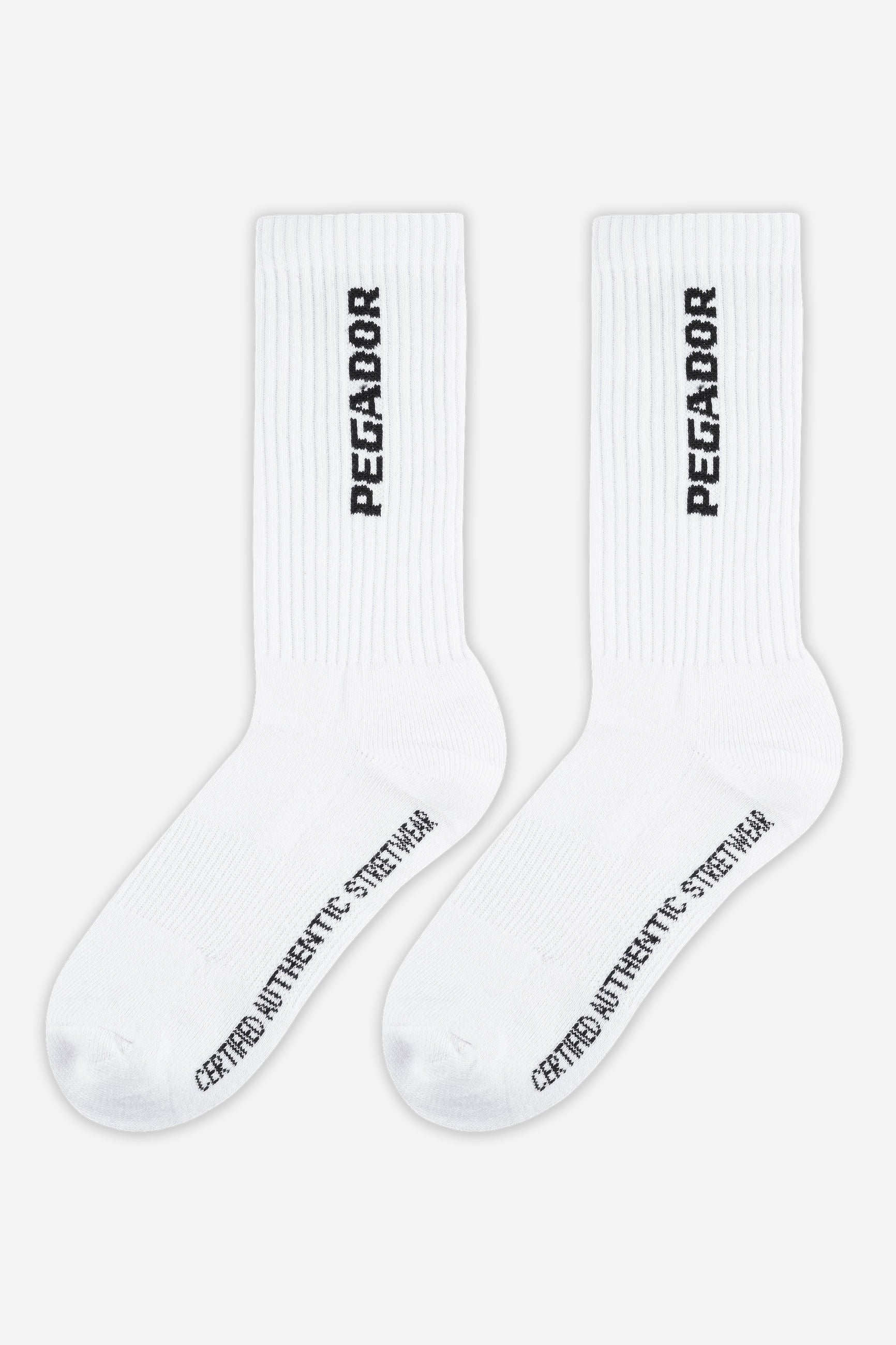 Pegador Certified Cross Logo Socks White Black Ganzkörper Bild aus der Never Too Late Kollektion für Herren