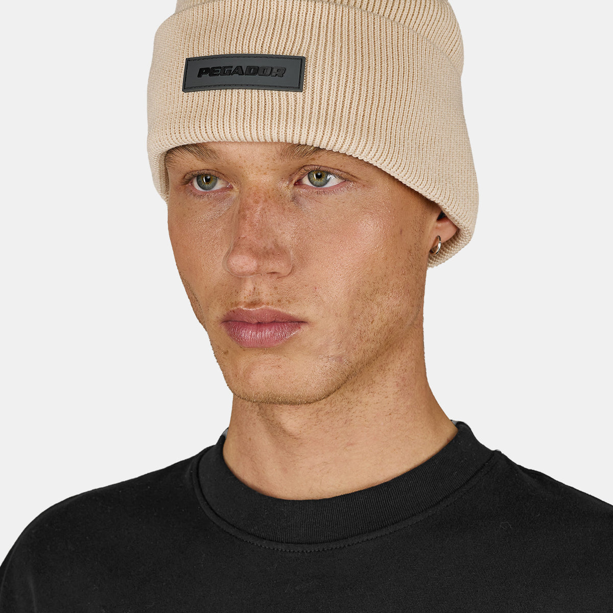 Ranyo Logo Rubber Beanie Light Beige – PEGADOR® display picture 1