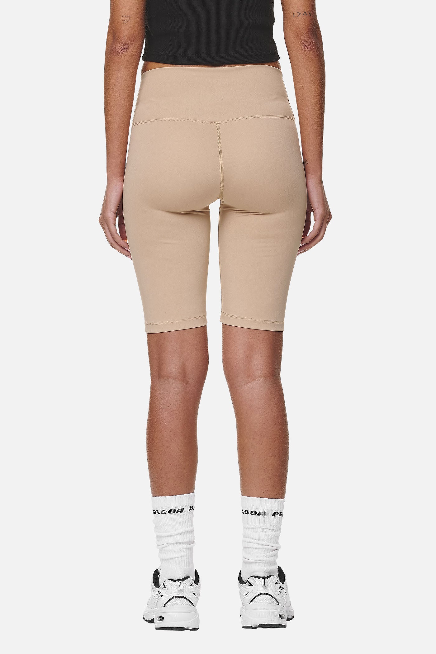 Pegador Jerona Biker Shorts Safari Sand Gegenansicht aus der Never Too Late Kollektion für DaHerren