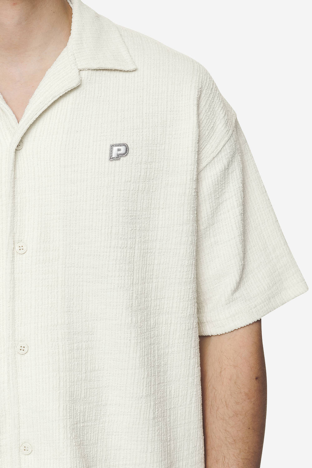 Pegador Libco Structured Knit Shirt Salty Cream Detailshot aus der Next Wave Kollektion für Herren