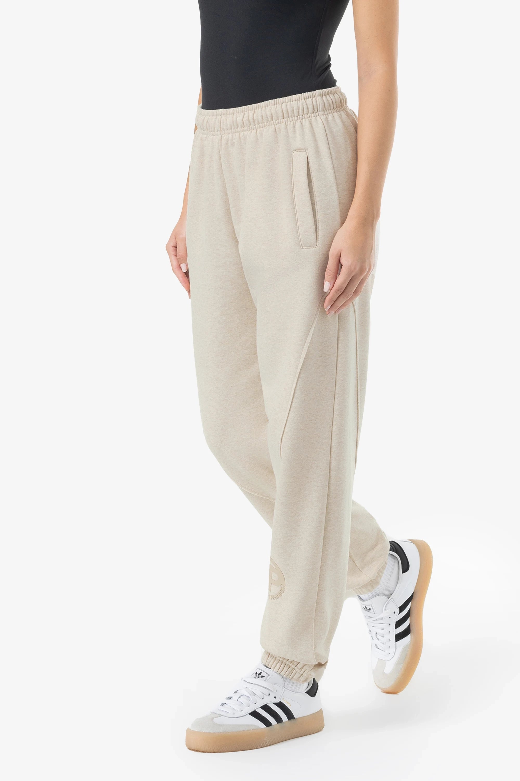 Light beige sweatpants hotsell