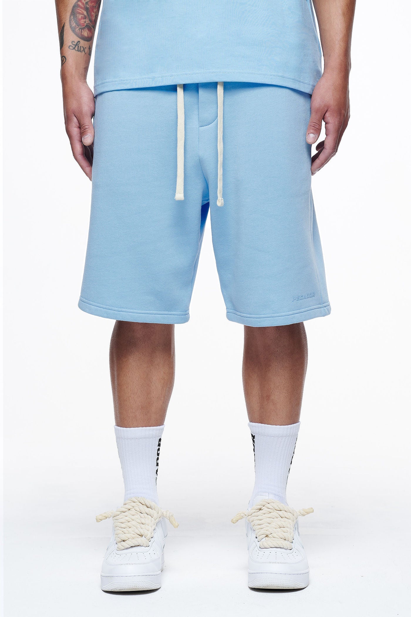 Pegador Logo Heavy Sweat Shorts Vintage Washed Riviera Blue Gum Hauptansicht aus der Finer Things Kollektion für Herren