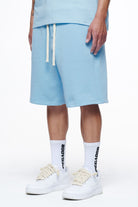 Pegador Logo Heavy Sweat Shorts Vintage Washed Riviera Blue Gum Seitenansicht aus der Finer Things Kollektion für Herren