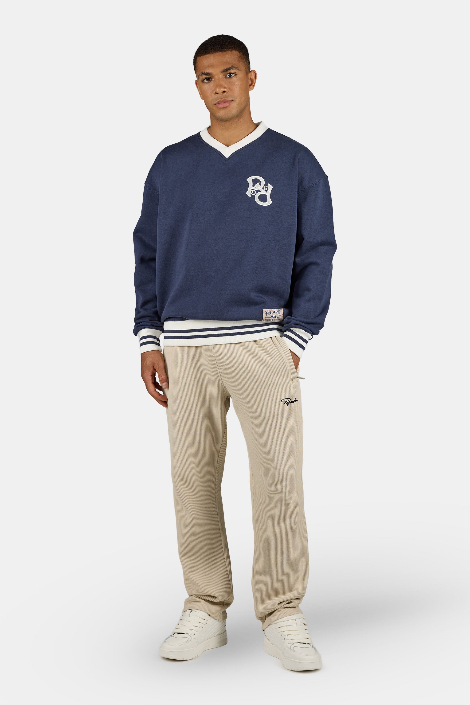 Tropa V-Neck Oversized Sweater Washed Indigo Navy – PEGADOR®
