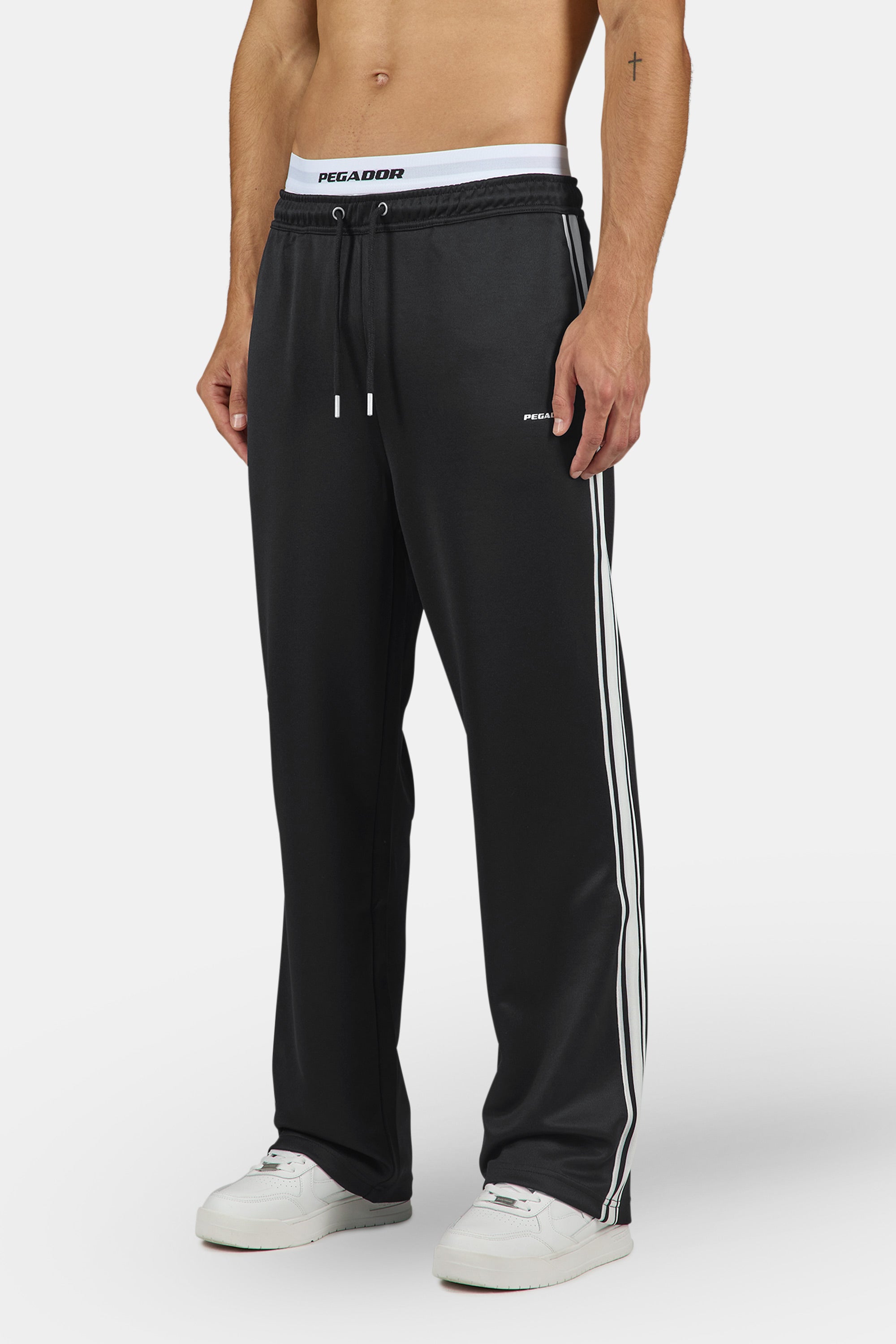 V-FORM WIDE TRACK PANTS - BLACK　Mサイズ Viro Wide Track Pants Black – PEGADOR®