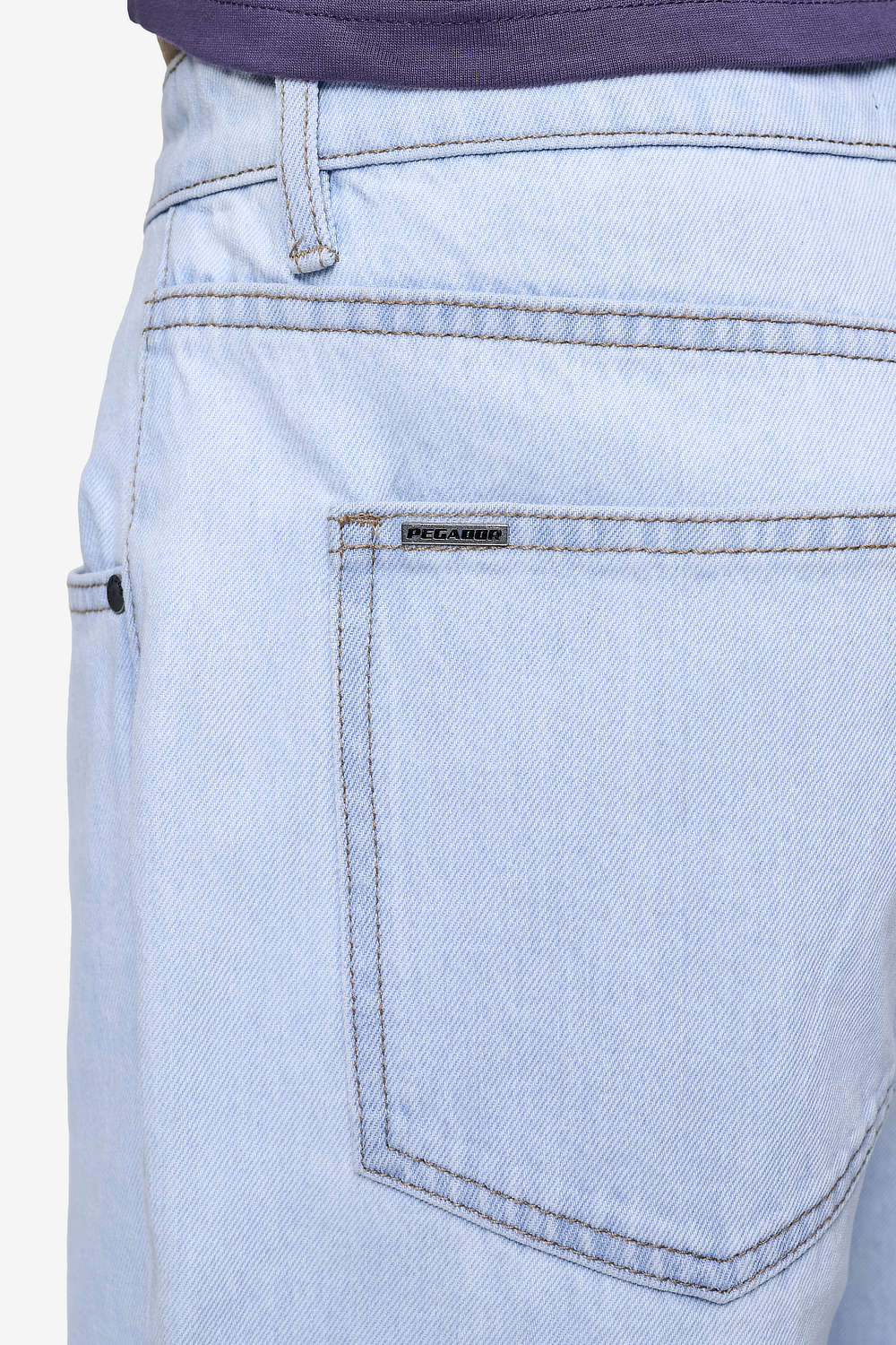 Pegador Baltra Baggy Jeans Washed Cold Blue Detailshot aus der PEGADOR® Jeans Kollektion für Herren