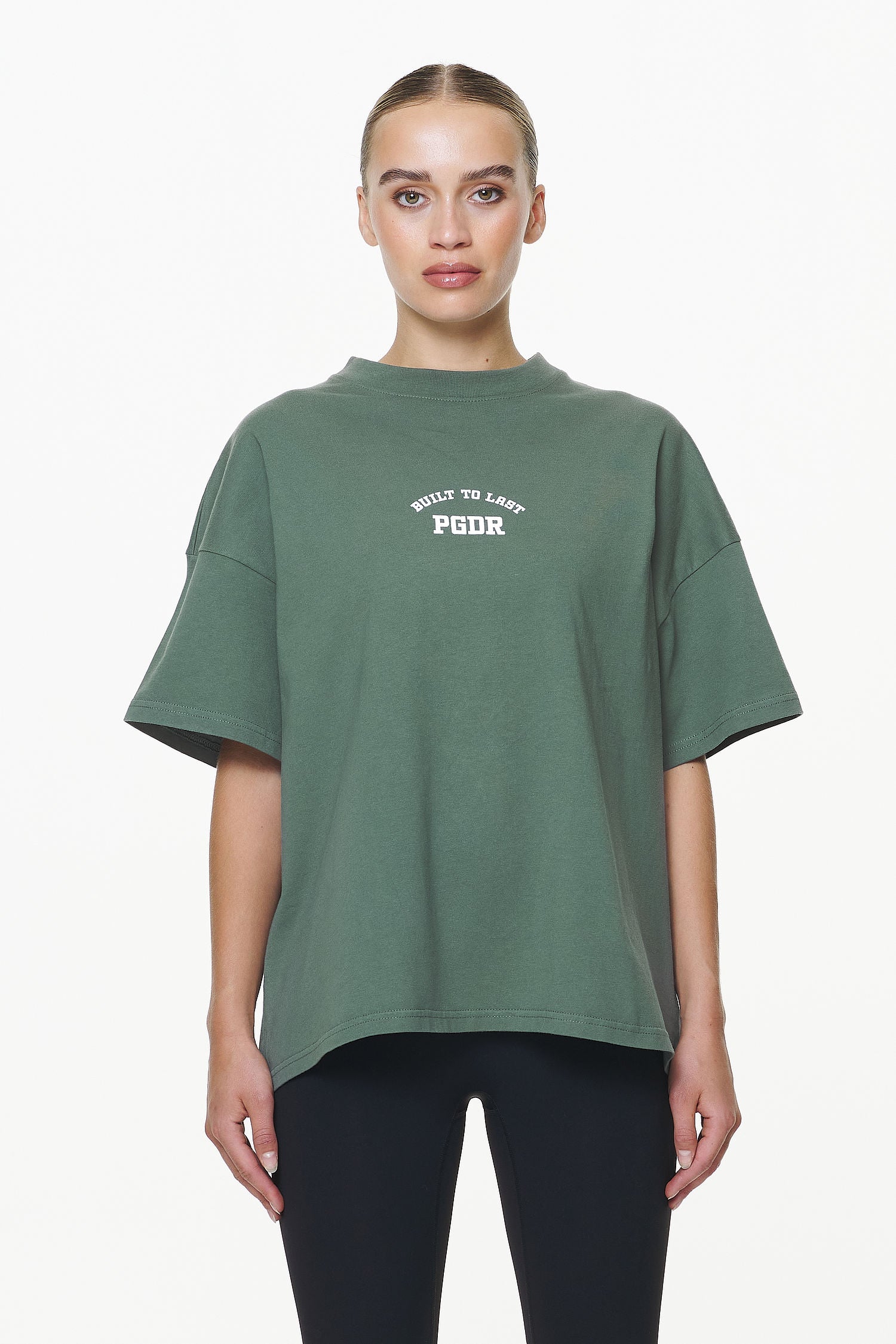 Pegador Harley Heavy Oversized Tee Vintage Washed Garden Green Seitenansicht aus der Built to Last Kollektion für DaHerren