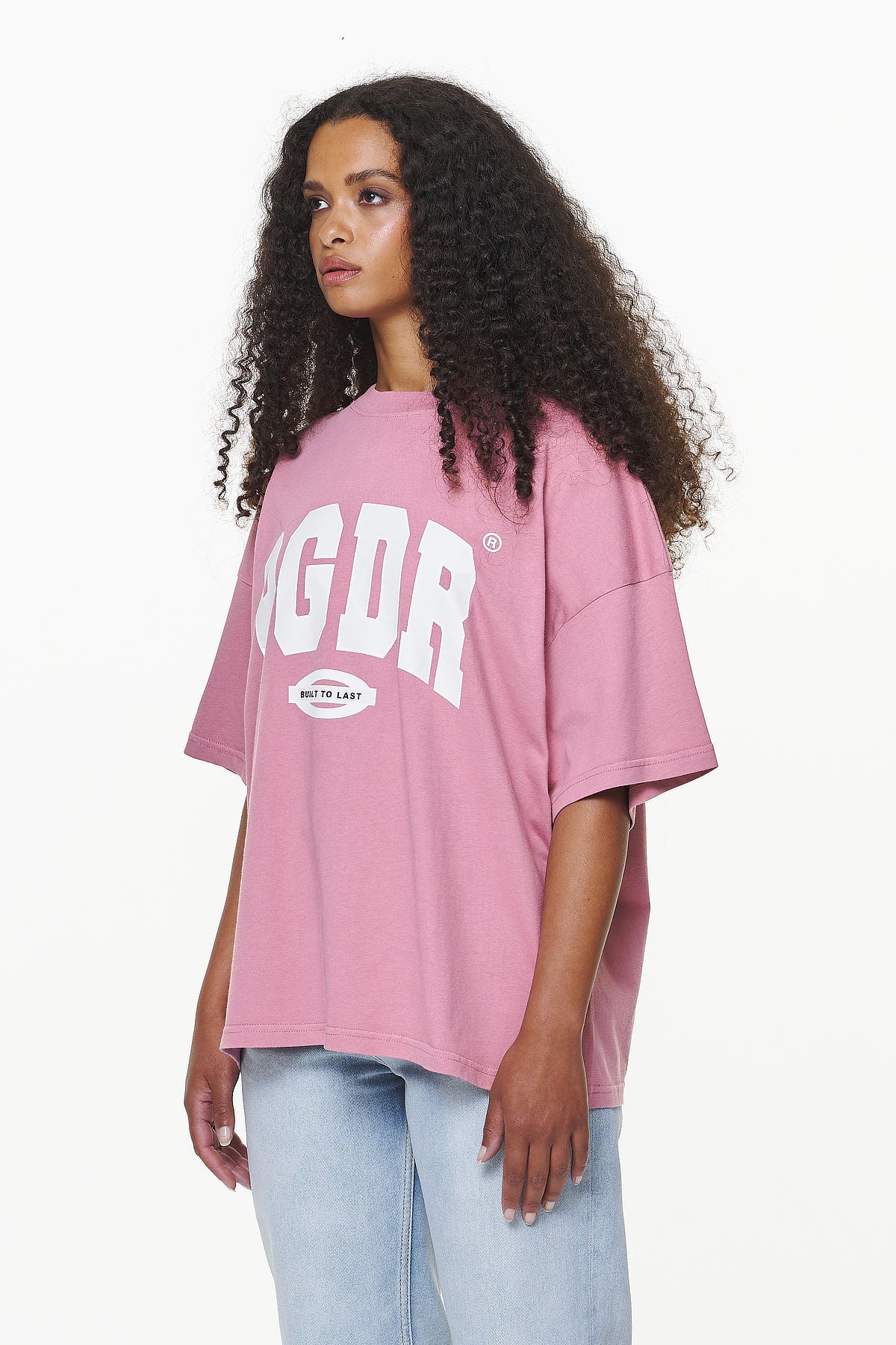 Pegador Keats Heavy Oversized Tee Vintage Washed Rust Pink Seitenansicht aus der Built to Last Kollektion für DaHerren