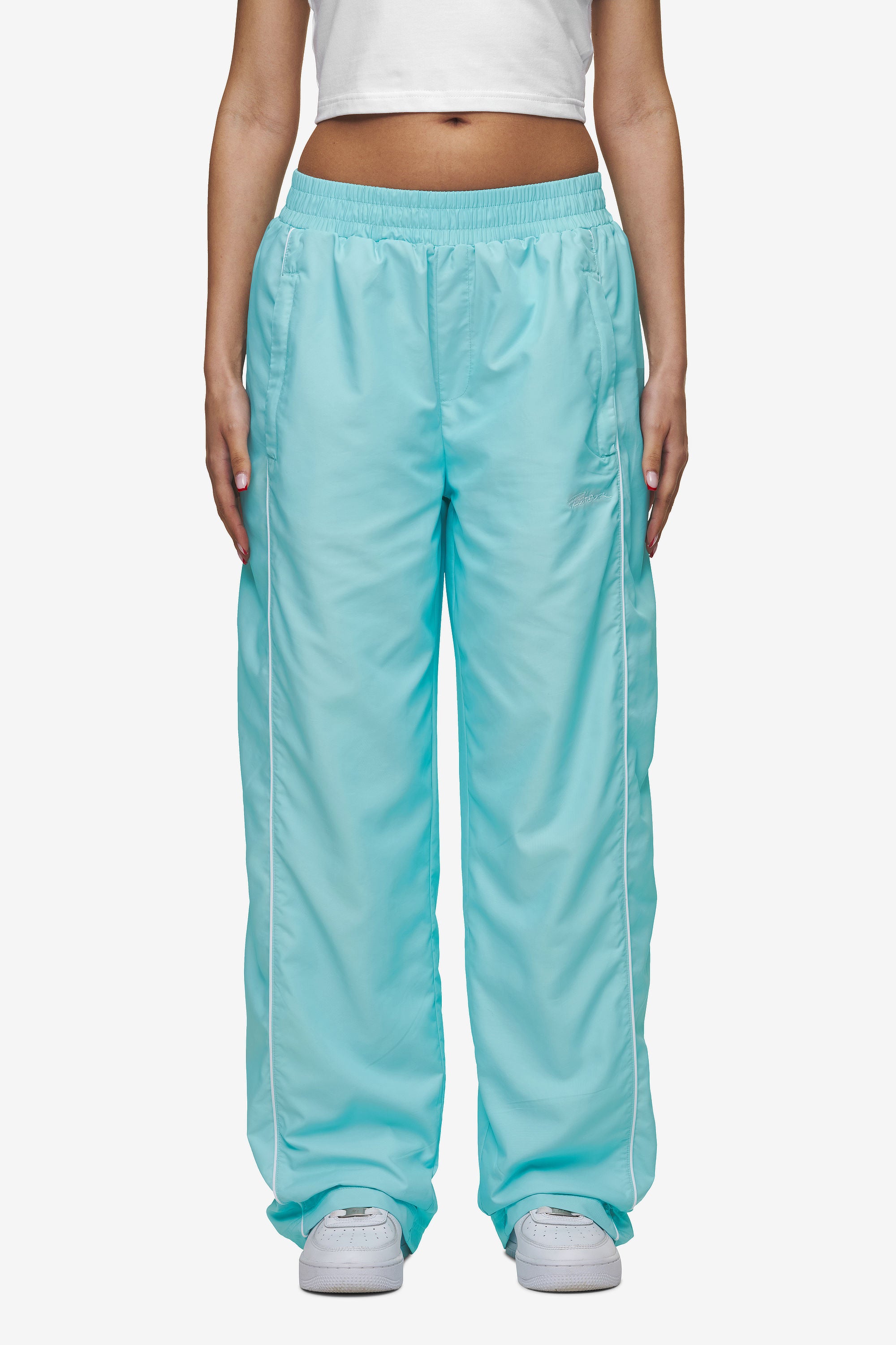 Pegador Lincoln Wide Track Pants Sky Blue Hauptansicht aus der High summer Kollektion für DaHerren