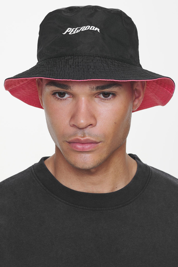 Pegador Juan Reversible Bucket Hat Black Strawberry