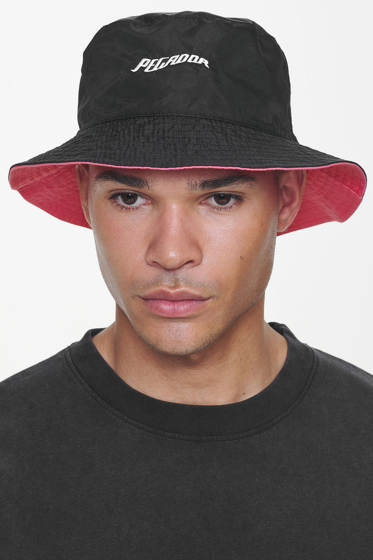 Pegador Juan Reversible Bucket Hat Black Strawberry