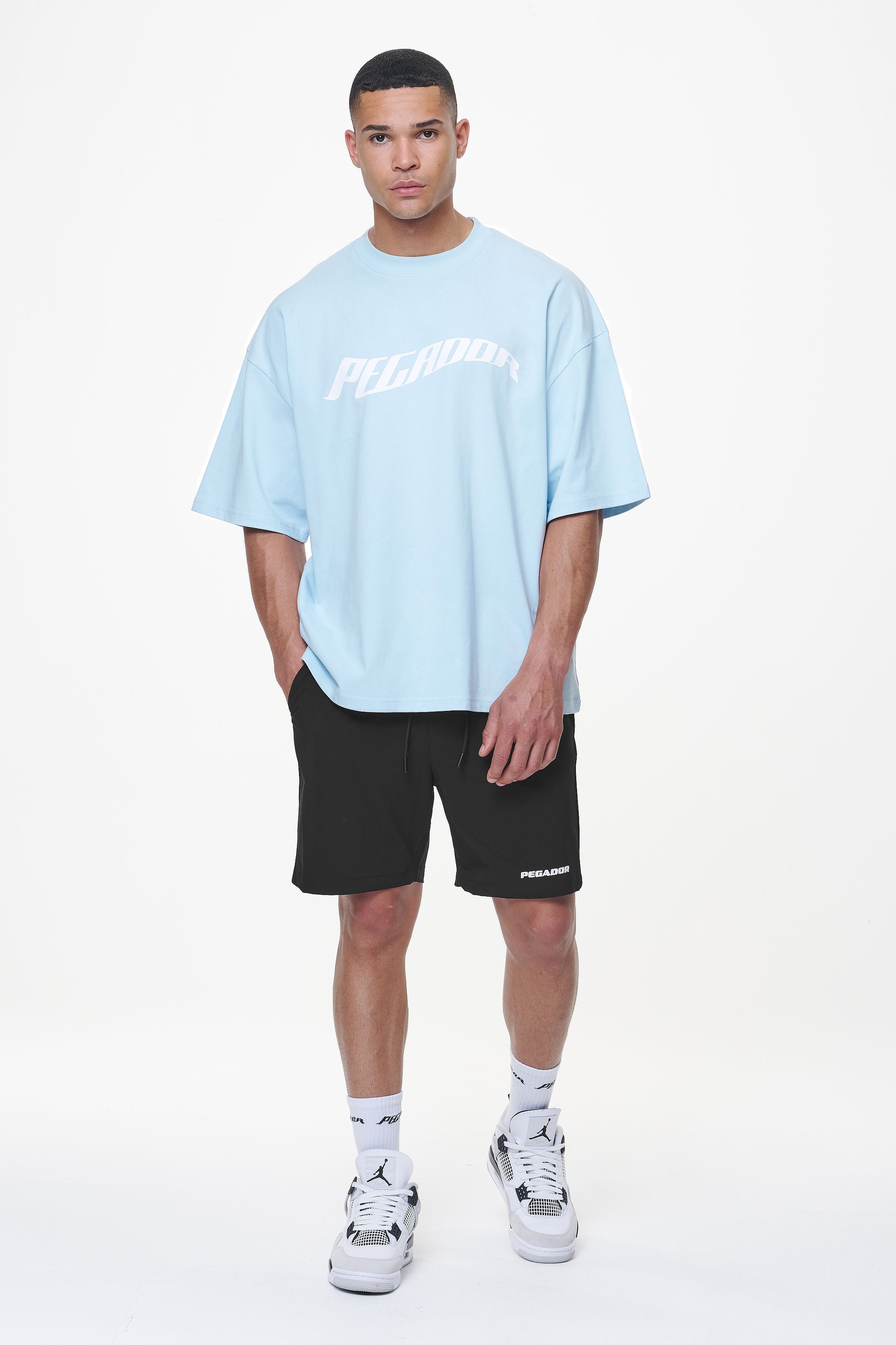 Pegador Kinley Boxy Tee Vintage Aqua Ganzkörper Bild aus der Last Minute Kollektion für Herren