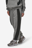 Pegador Amira High Waisted Sweat Pants Washed Deep Grey Black Seitenansicht aus der Most Alive Kollektion für DaHerren