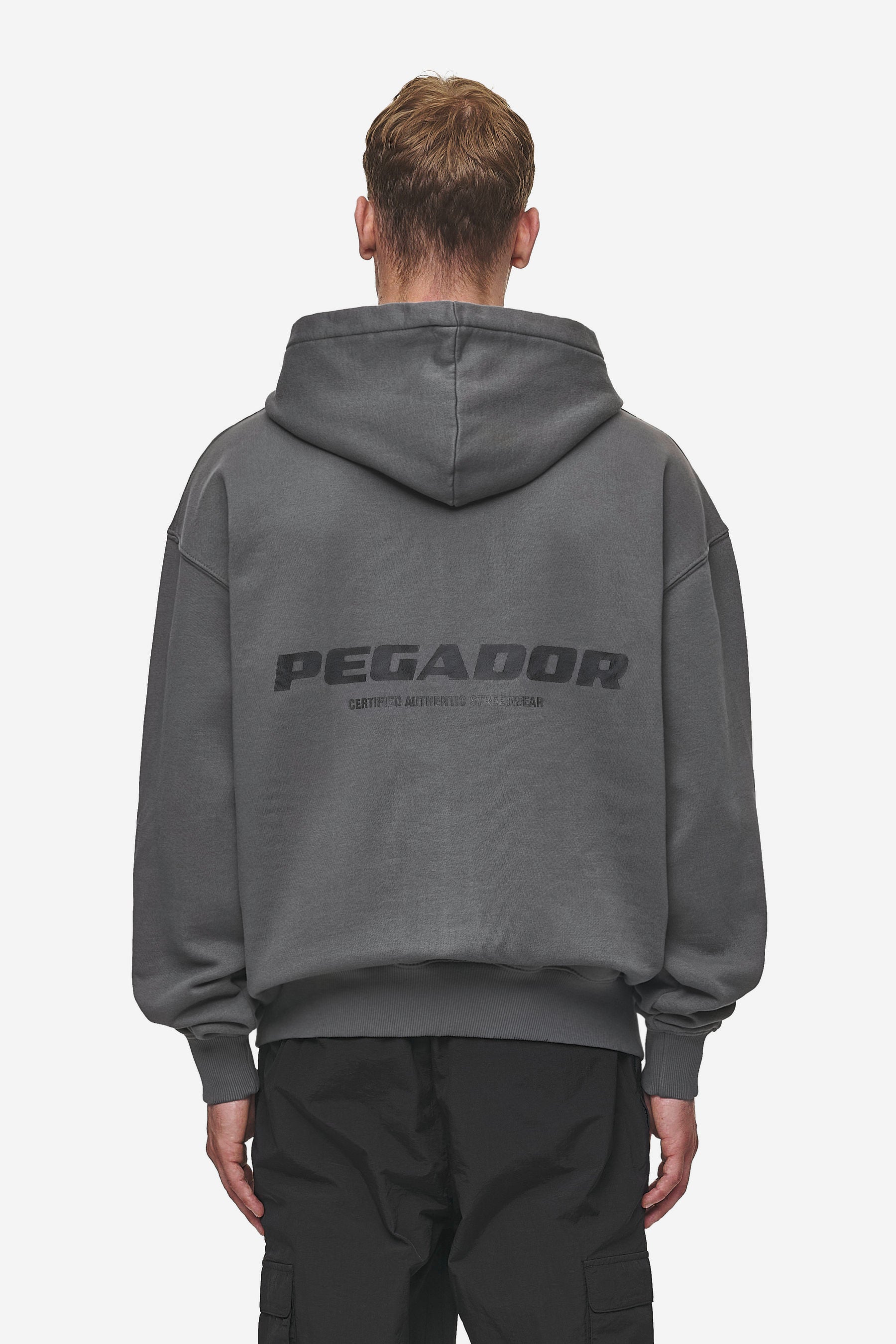 Pegador Colne Logo Oversized Sweat Jacket Washed Anthracite Black Hauptansicht aus der Most Alive Kollektion für Herren