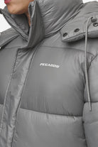 Pegador Conell Puffer Parka Rock Grey Detailshot aus der PEGADOR® Outerwear 24 Kollektion für Herren