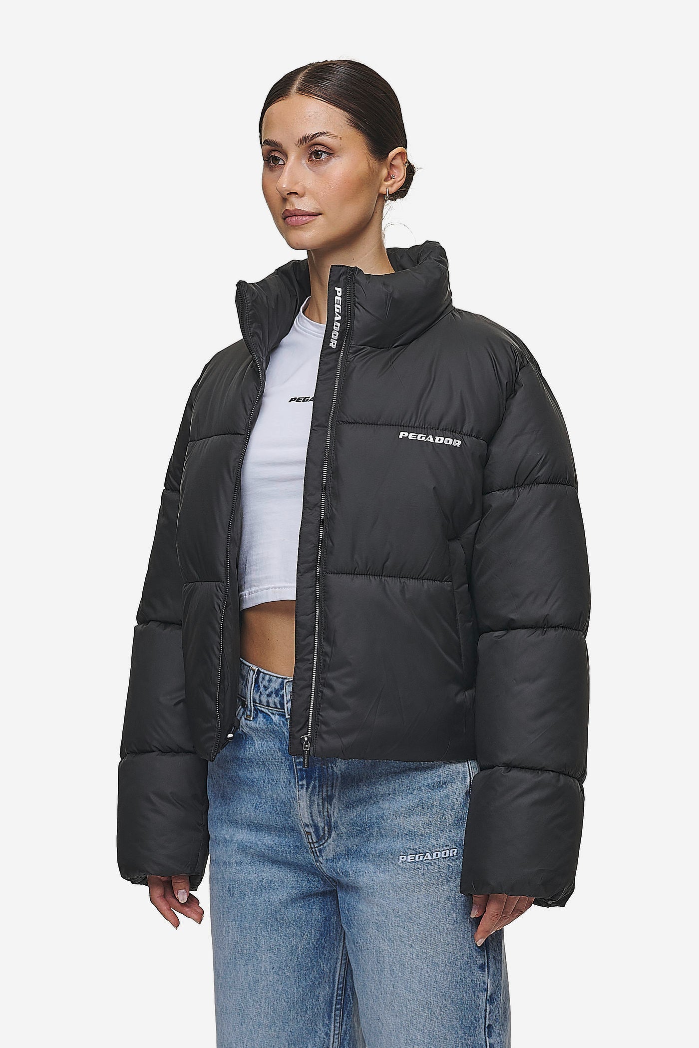 Pegador Georgia Puffer Jacket Black Gegenansicht aus der PEGADOR® Outerwear 24 Kollektion für DaHerren