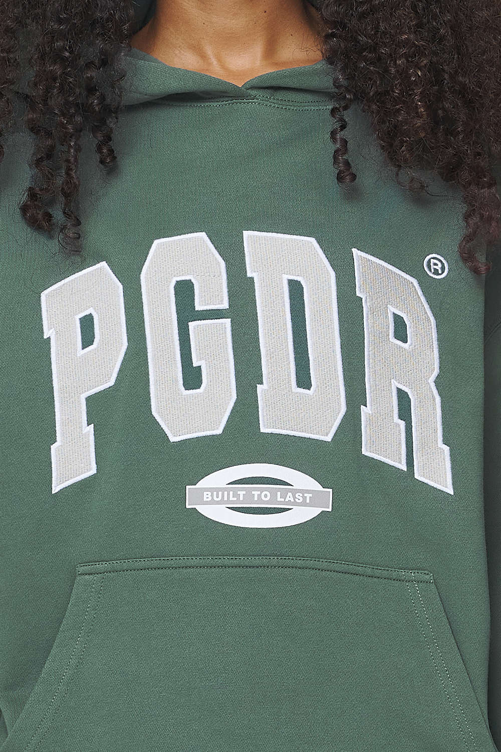 Pegador Keats Logo Oversized Hoodie Vintage Washed Garden Green Detailshot aus der Built to Last Kollektion für DaHerren