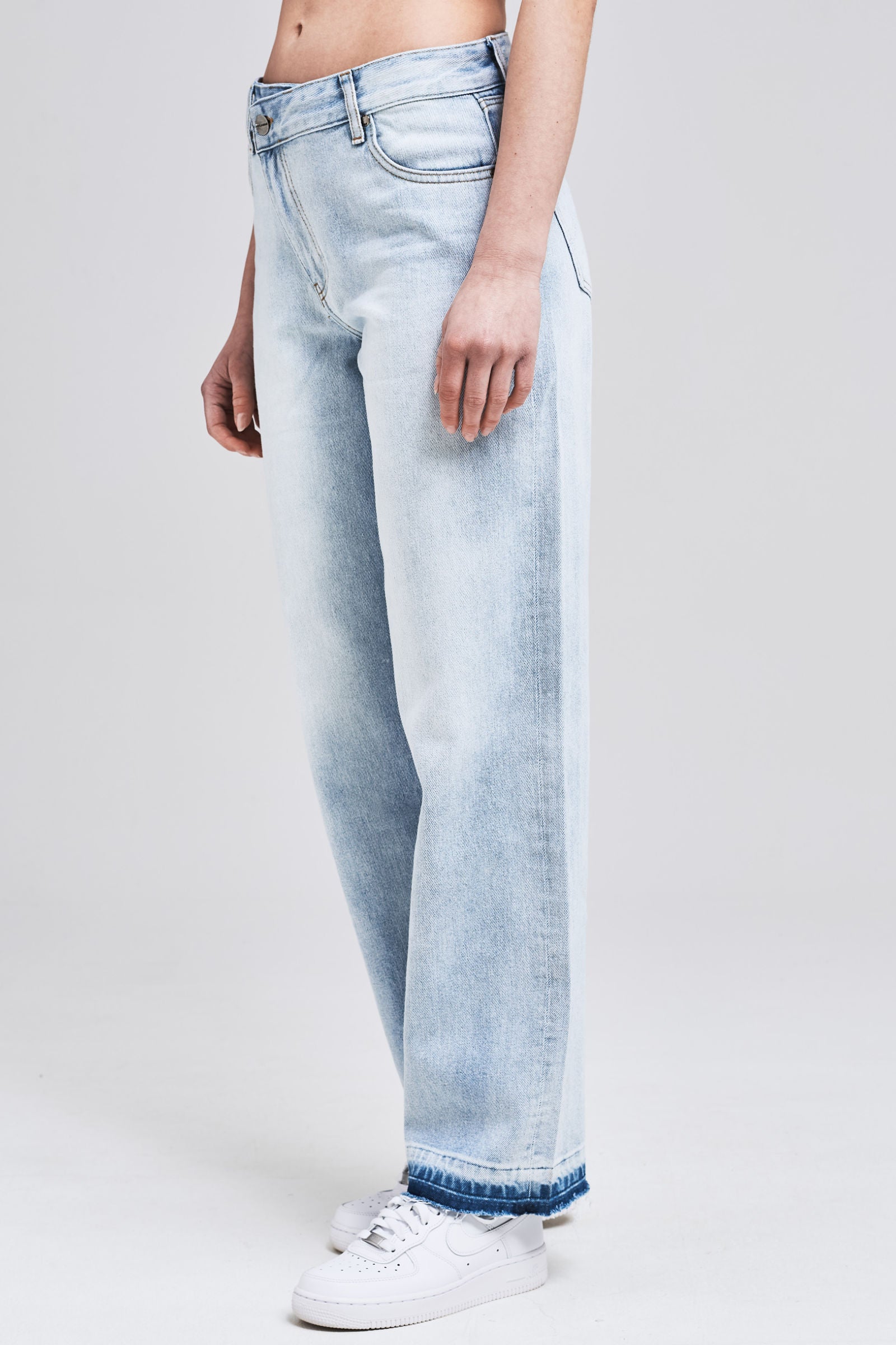 Shaw Asymmetrical Wide Jeans Light Blue Jeans | Woman Life We Chose Female 